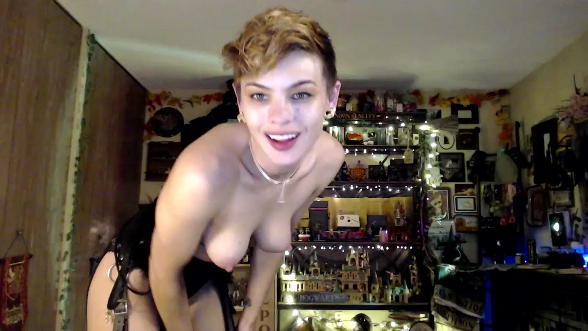 Gallery image thumbnail from Ancored's myfreecams stream on, 01/09/2025, 01:30 image 7 of 20