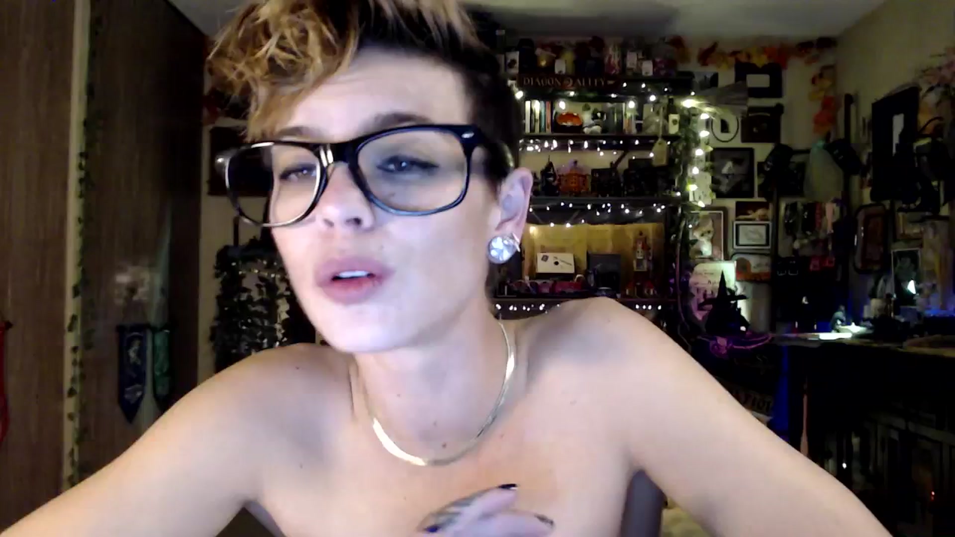 Gallery image thumbnail from Ancored's myfreecams stream on, 01/13/2025, 03:08 image 4 of 20