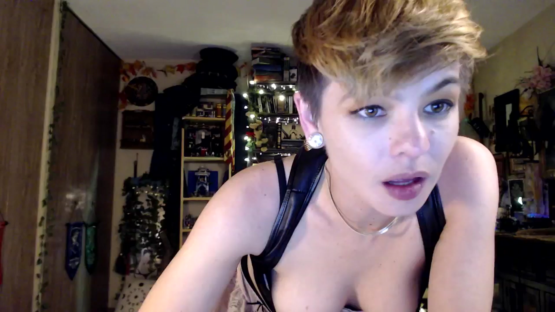 Gallery image thumbnail from Ancored's myfreecams stream on, 01/16/2025, 01:57 image 2 of 20