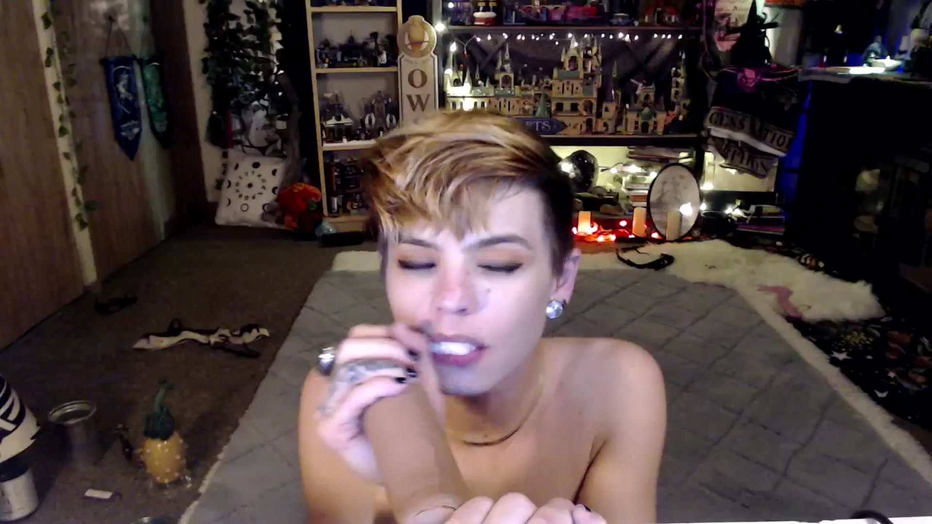 Gallery image thumbnail from Ancored's myfreecams stream on, 01/16/2025, 01:57 image 18 of 20