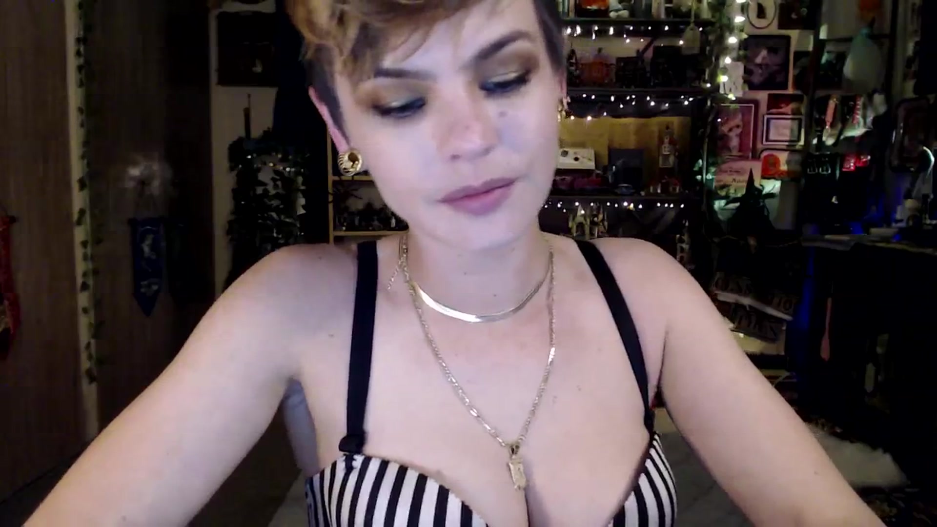 Gallery image thumbnail from Ancored's myfreecams stream on, 01/30/2025, 01:32 image 2 of 20