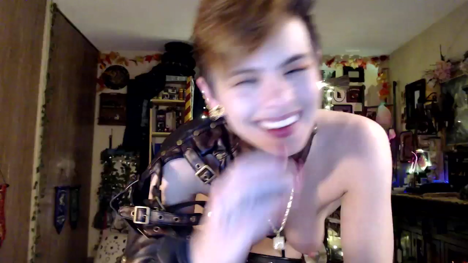 Gallery image thumbnail from Ancored's myfreecams stream on, 02/01/2025, 01:35 image 14 of 20