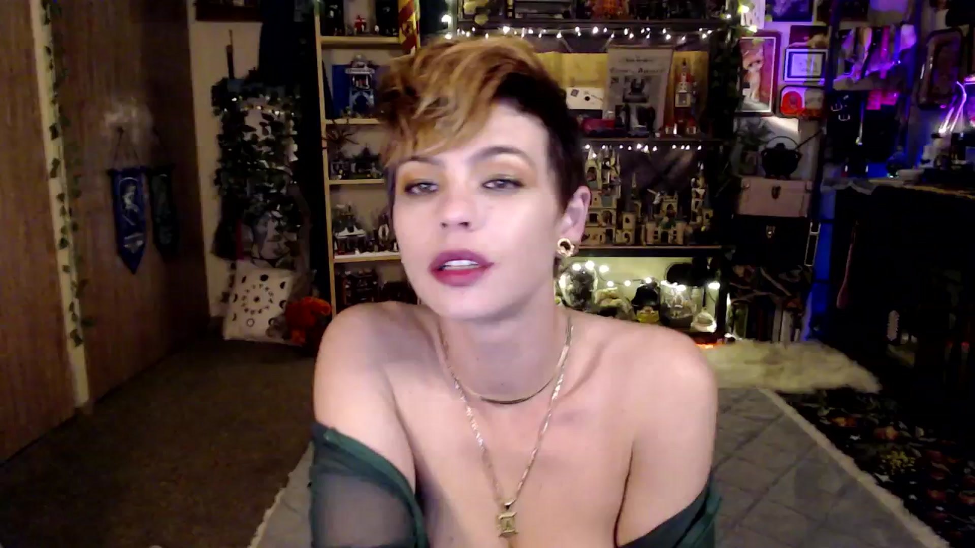 Gallery image thumbnail from Ancored's myfreecams stream on, 02/05/2025, 01:00 image 6 of 20