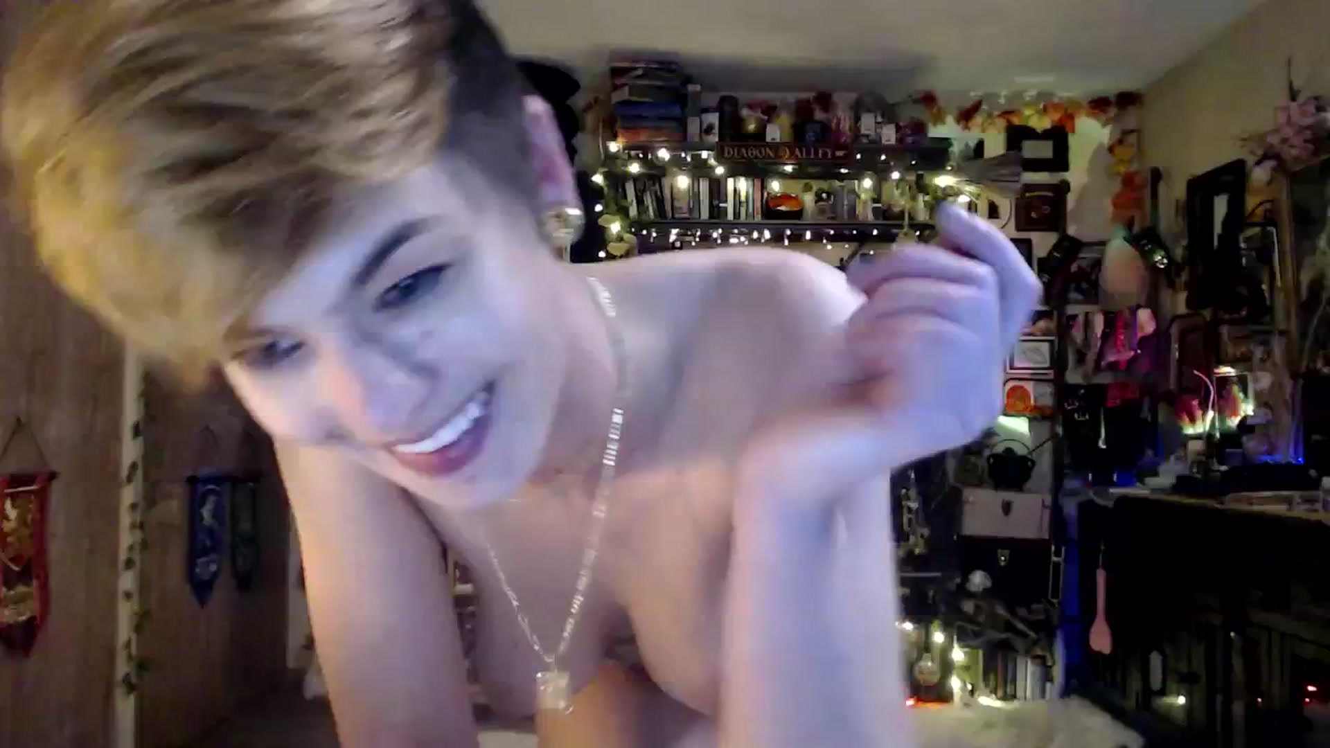 Gallery image thumbnail from Ancored's myfreecams stream on, 02/14/2025, 01:23 image 15 of 20