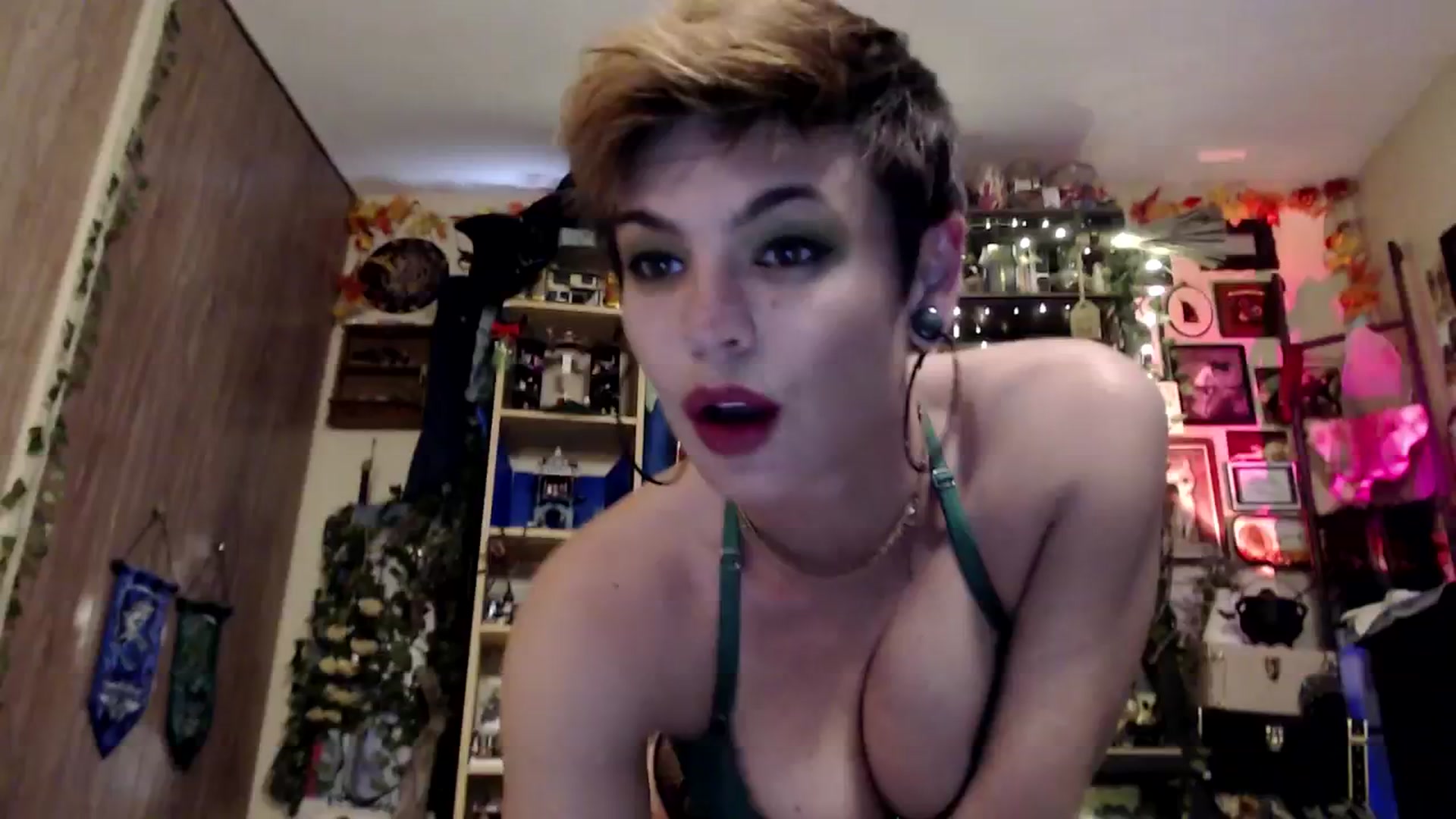 Gallery image thumbnail from Ancored's myfreecams stream on, 03/10/2025, 23:45 image 14 of 20