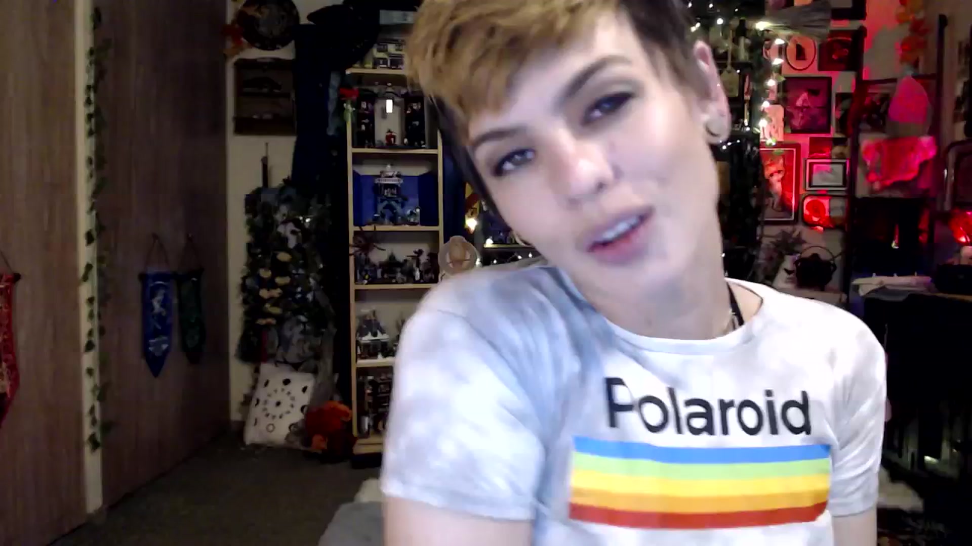 Gallery image thumbnail from Ancored's myfreecams stream on, 03/13/2025, 23:44 image 6 of 20