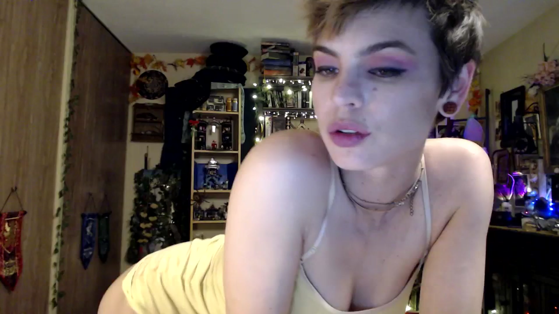 Gallery image thumbnail from Ancored's myfreecams stream on, 03/15/2025, 01:33 image 18 of 20