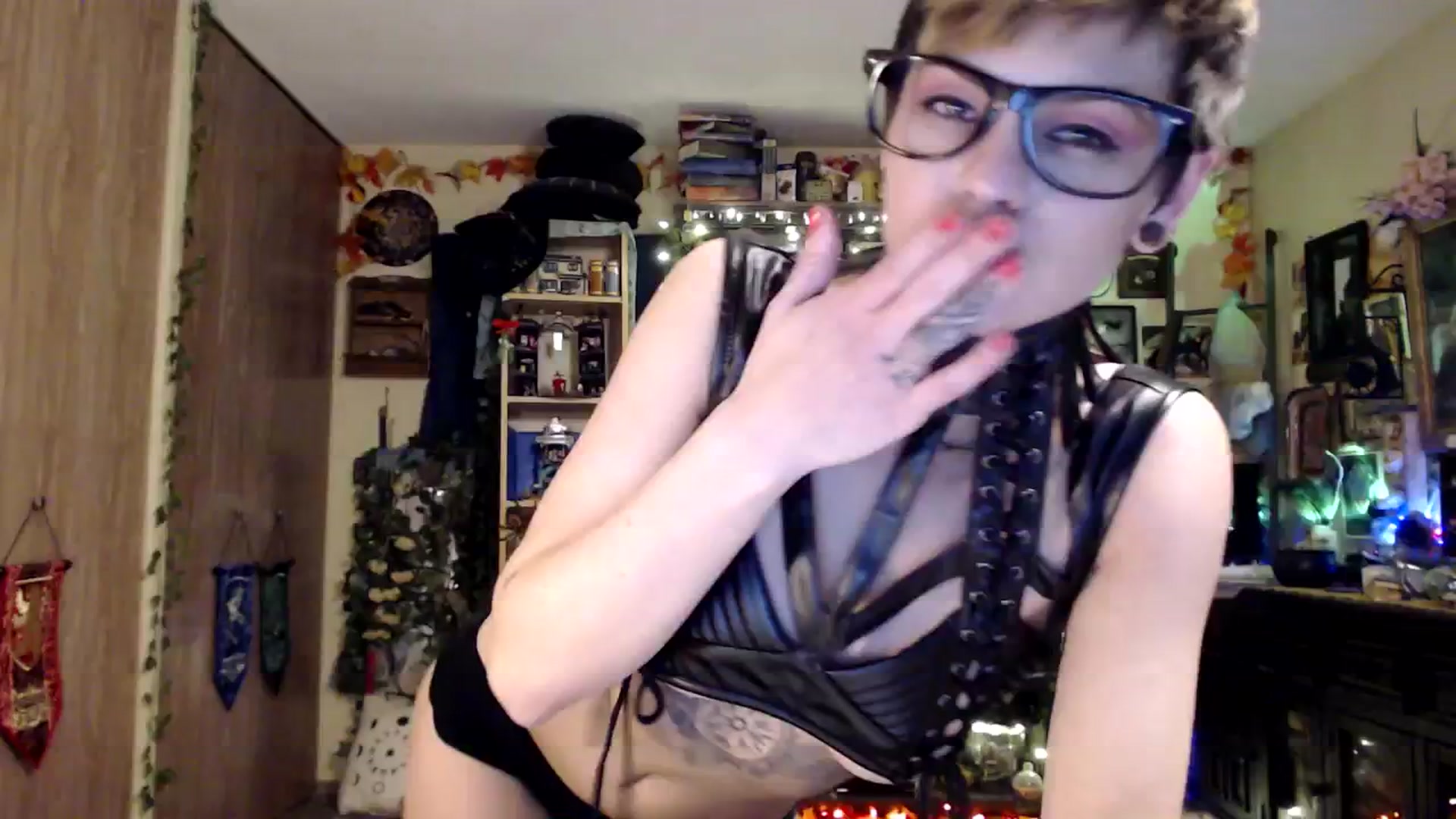 Gallery image thumbnail from Ancored's myfreecams stream on, 03/15/2025, 02:51 image 6 of 20