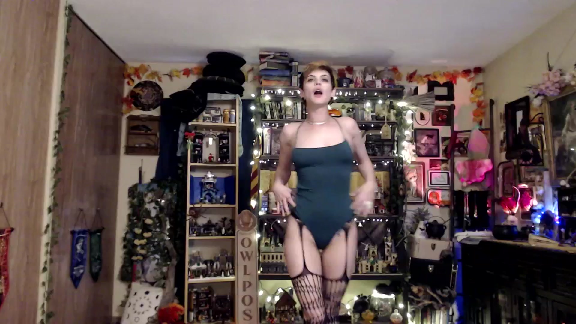 Gallery image thumbnail from Ancored's myfreecams stream on, 03/20/2025, 24:22 image 11 of 20