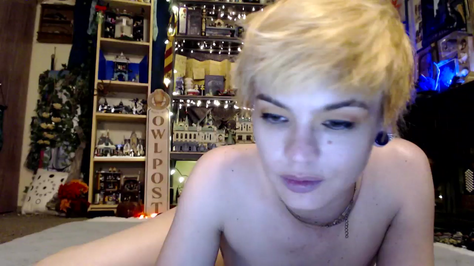 Gallery image thumbnail from Ancored's myfreecams stream on, 03/25/2025, 01:44 image 3 of 20