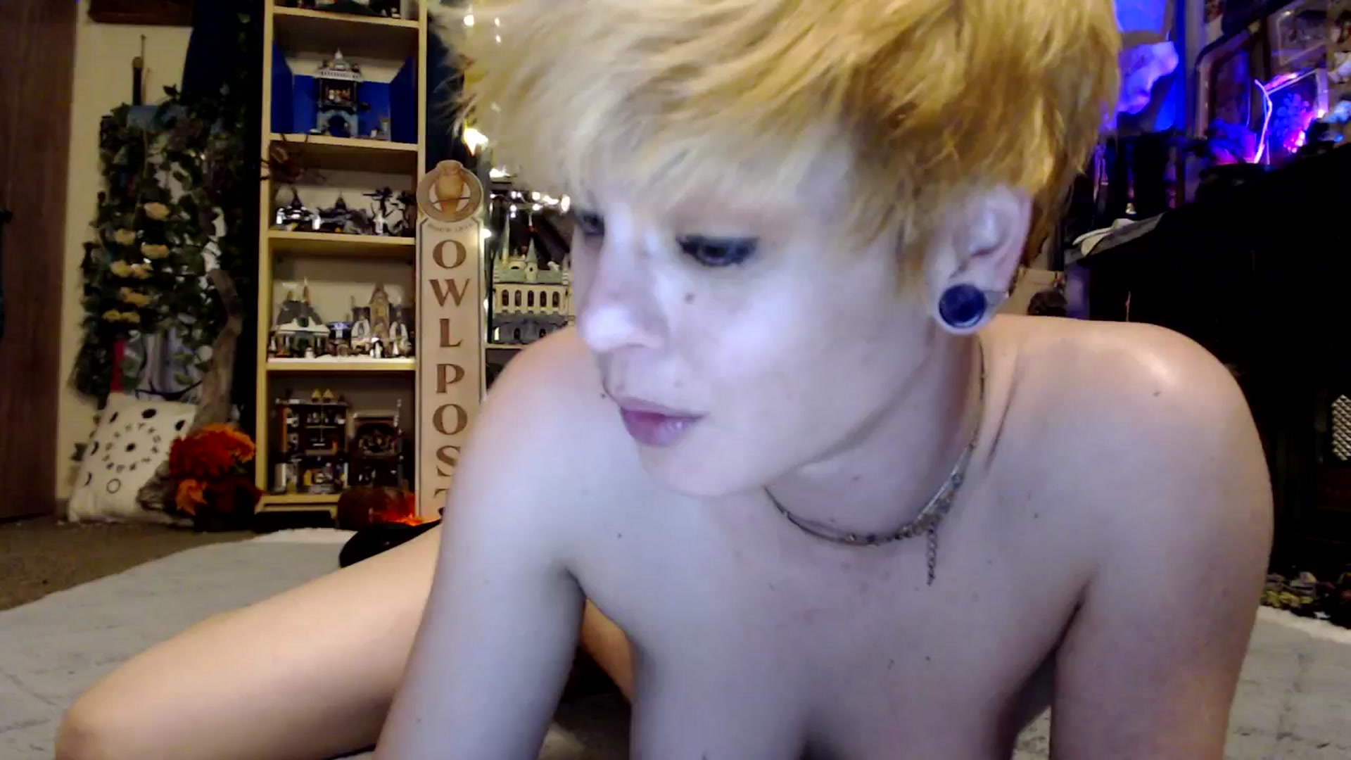Gallery image thumbnail from Ancored's myfreecams stream on, 03/25/2025, 01:44 image 4 of 20