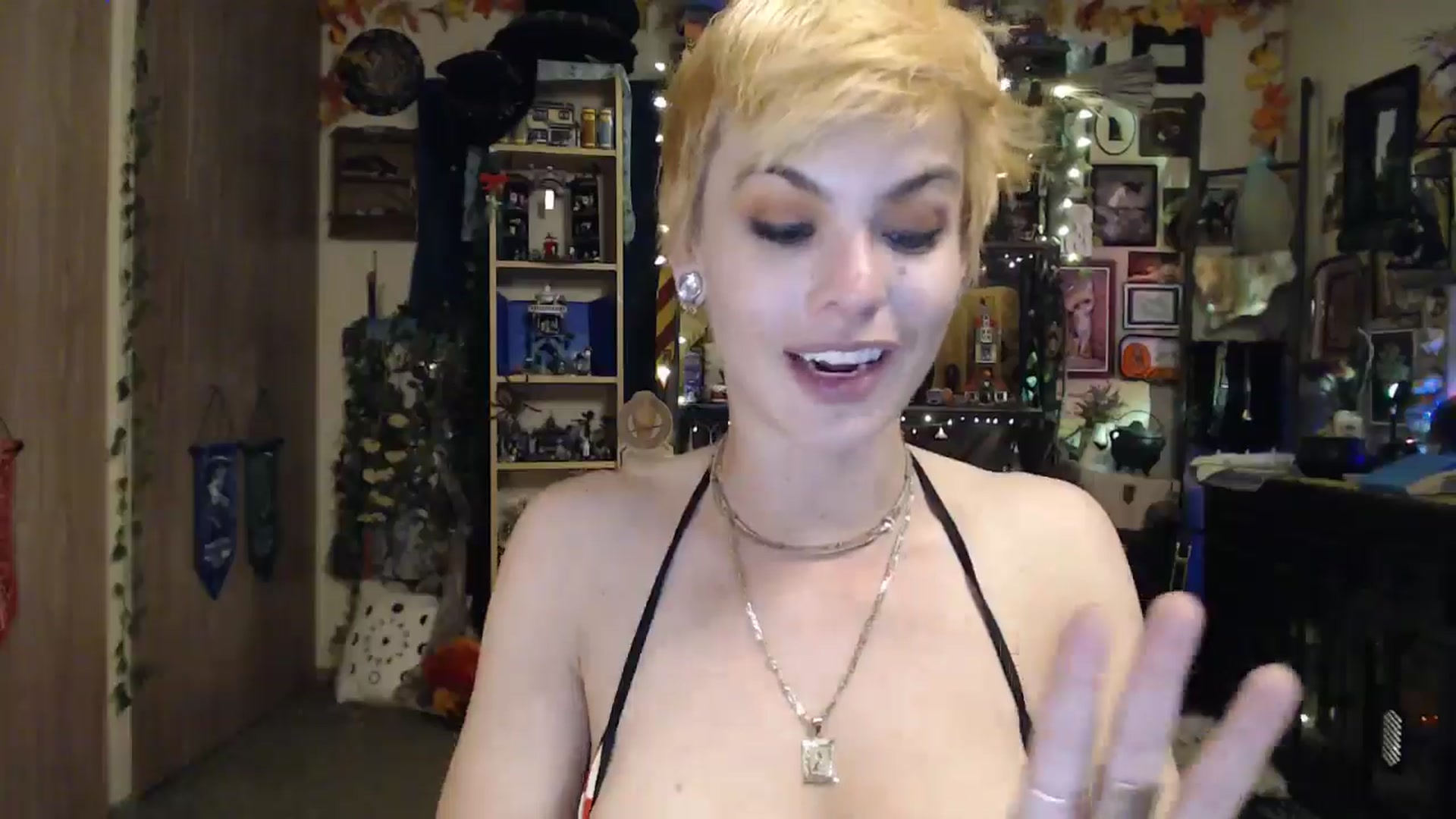 Gallery image thumbnail from Ancored's myfreecams stream on, 03/27/2025, 02:14 image 3 of 20