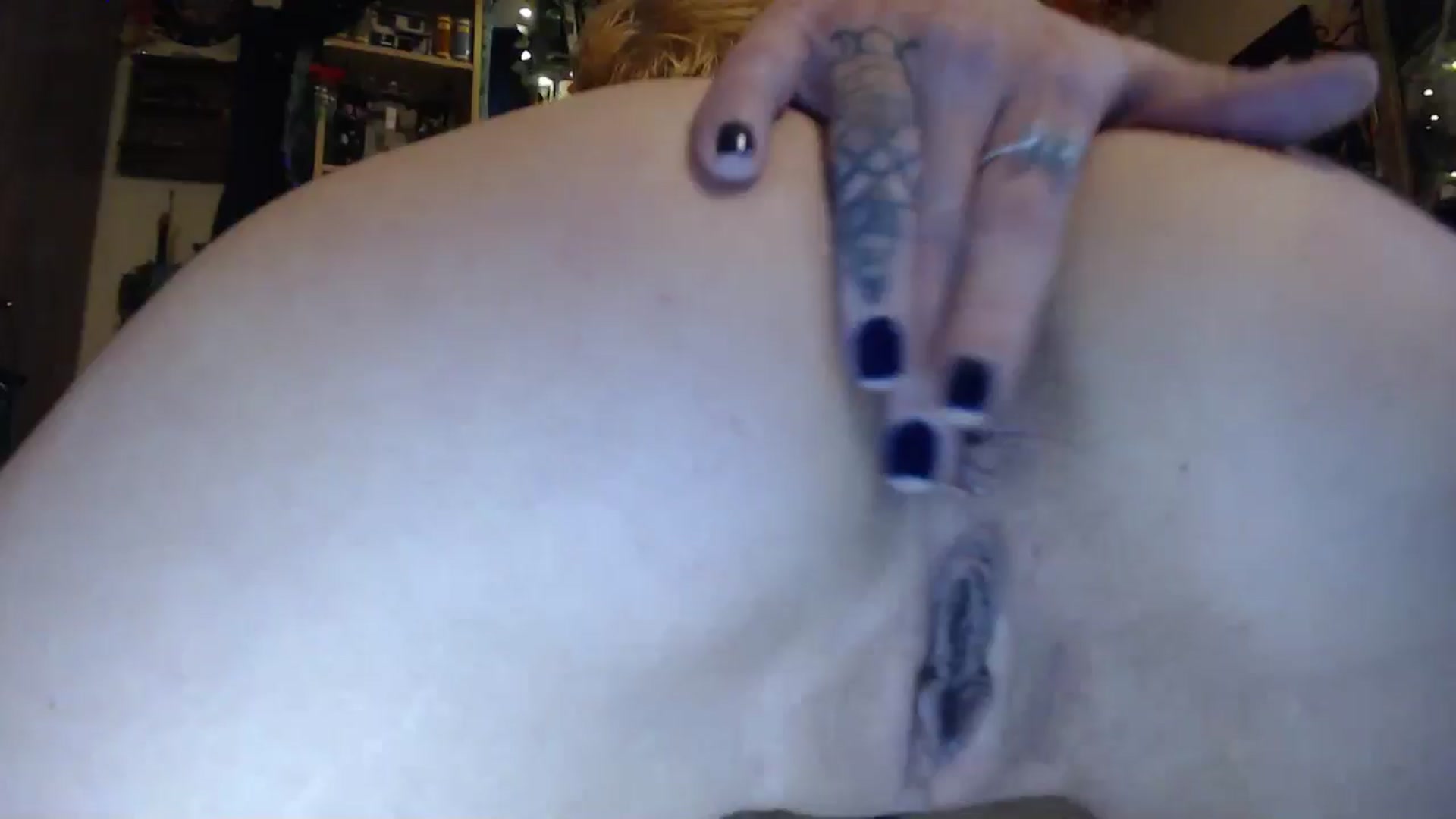 Gallery image thumbnail from Ancored's myfreecams stream on, 03/30/2025, 23:31 image 19 of 20
