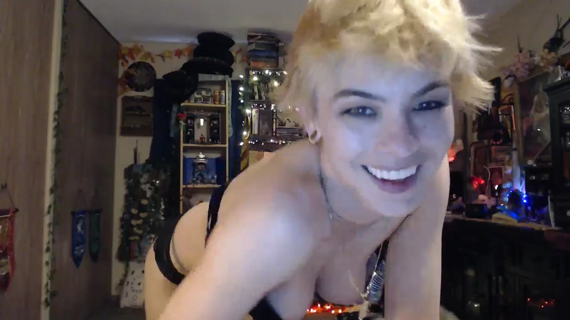 Gallery image thumbnail from Ancored's myfreecams stream on, 04/01/2025, 24:02 image 6 of 20