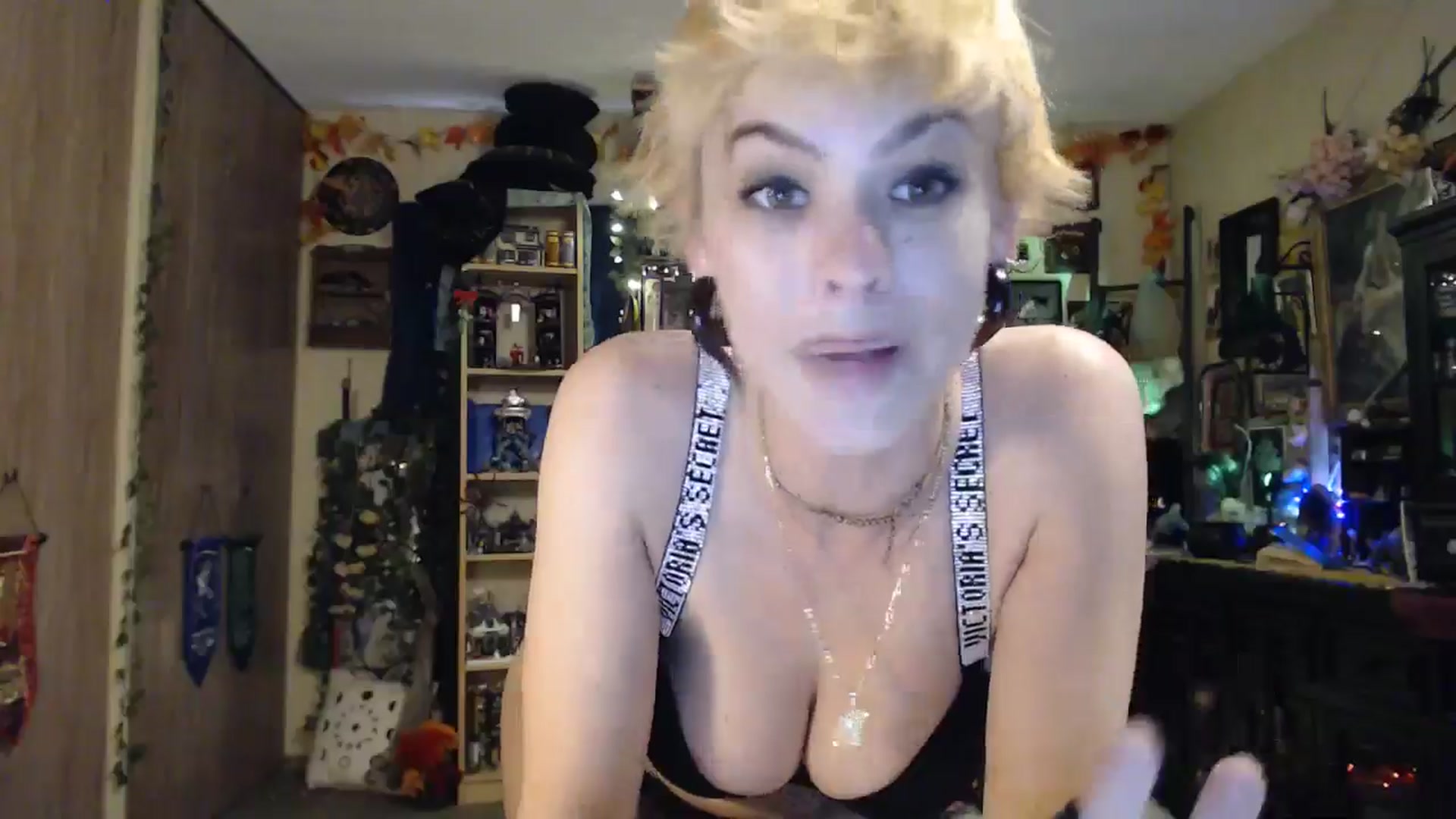 Gallery image thumbnail from Ancored's myfreecams stream on, 04/01/2025, 24:02 image 10 of 20