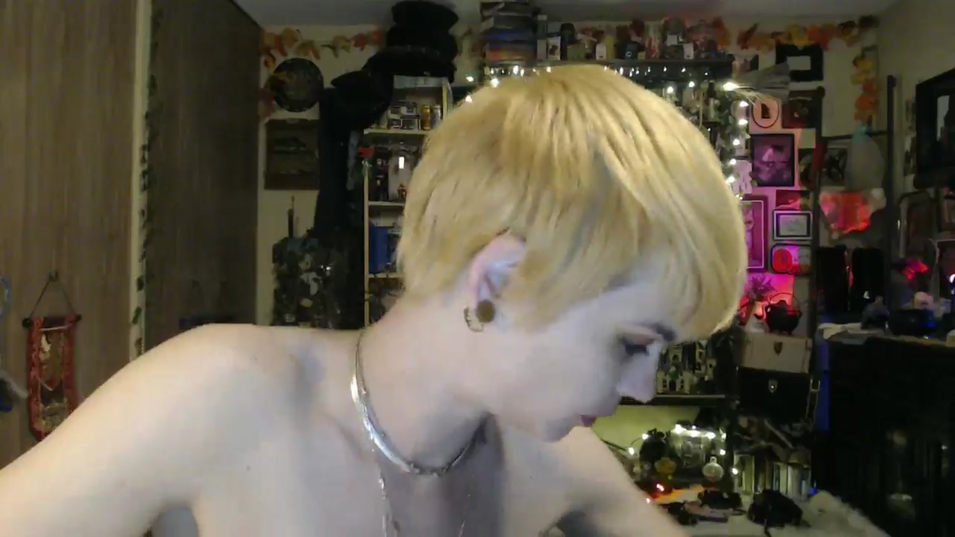 Gallery image thumbnail from Ancored's myfreecams stream on, 04/05/2025, 01:43 image 8 of 20