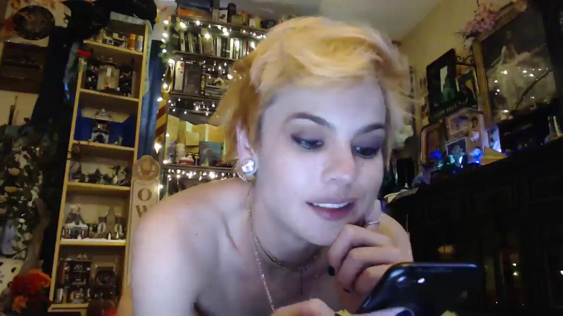 Gallery image thumbnail from Ancored's myfreecams stream on, 04/07/2025, 23:54 image 17 of 20