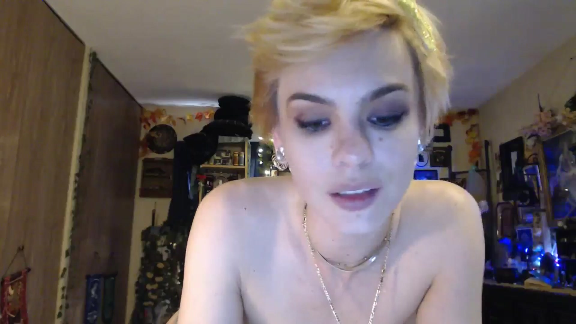 Gallery image thumbnail from Ancored's myfreecams stream on, 04/08/2025, 24:47 image 8 of 20