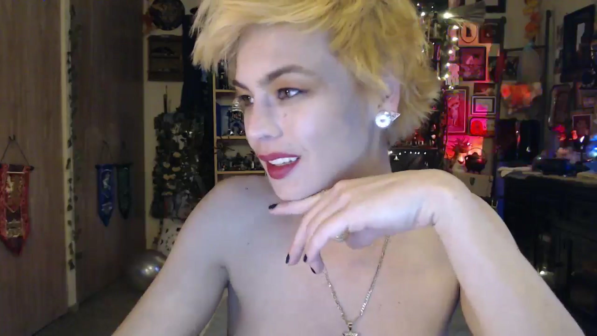 Gallery image thumbnail from Ancored's myfreecams stream on, 04/10/2025, 23:57 image 17 of 20