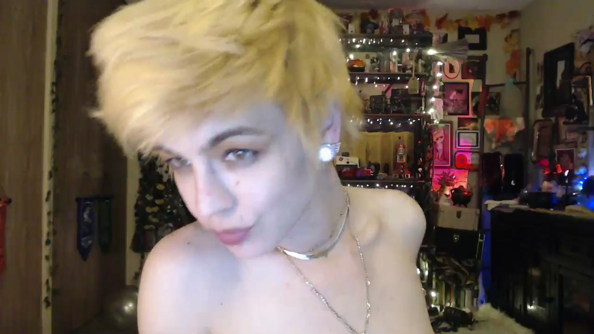 Gallery image thumbnail from Ancored's myfreecams stream on, 04/11/2025, 01:43 image 20 of 20