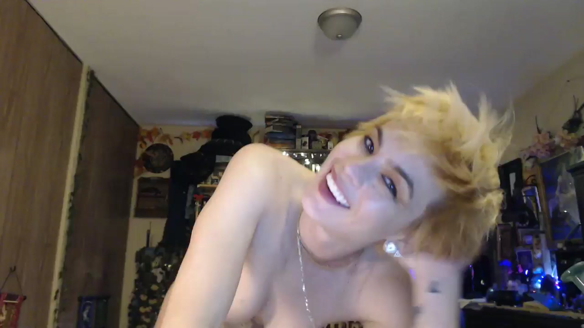 Gallery image thumbnail from Ancored's myfreecams stream on, 04/11/2025, 01:43 image 16 of 20