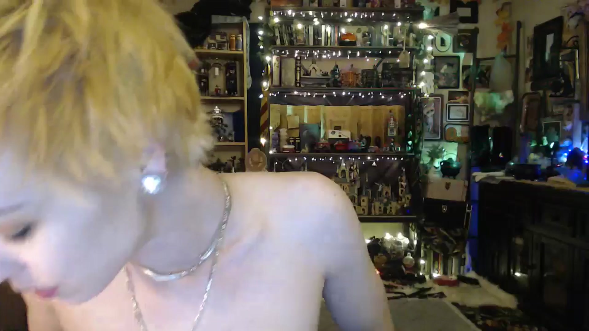 Gallery image thumbnail from Ancored's myfreecams stream on, 04/11/2025, 04:03 image 19 of 20