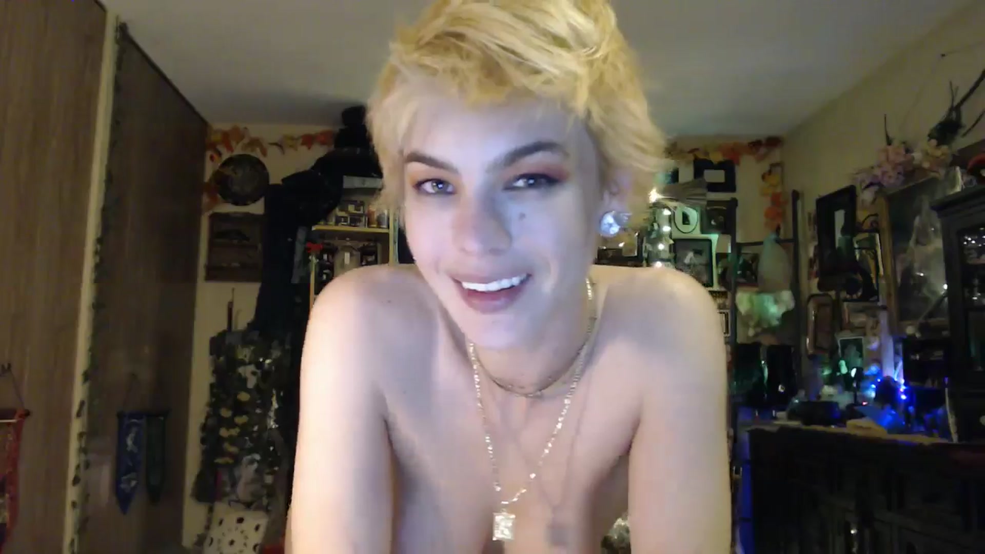 Gallery image thumbnail from Ancored's myfreecams stream on, 04/13/2025, 02:22 image 9 of 20