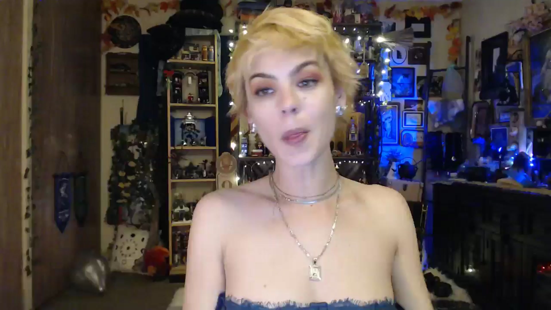 Gallery image thumbnail from Ancored's myfreecams stream on, 04/13/2025, 02:22 image 19 of 20