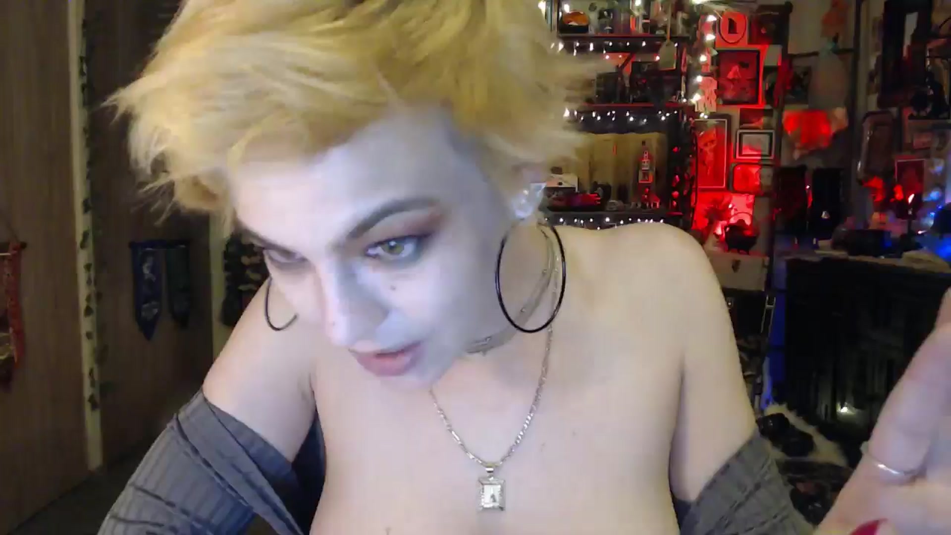 Gallery image thumbnail from Ancored's myfreecams stream on, 04/13/2025, 23:58 image 15 of 20
