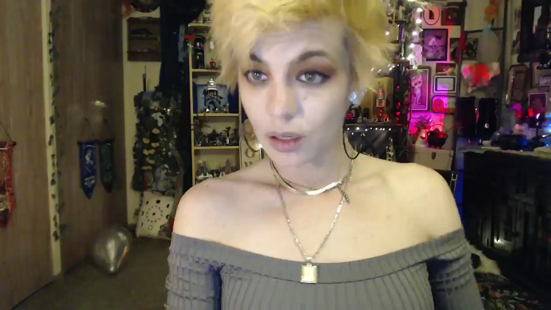 Gallery image thumbnail from Ancored's myfreecams stream on, 04/13/2025, 23:58 image 5 of 20