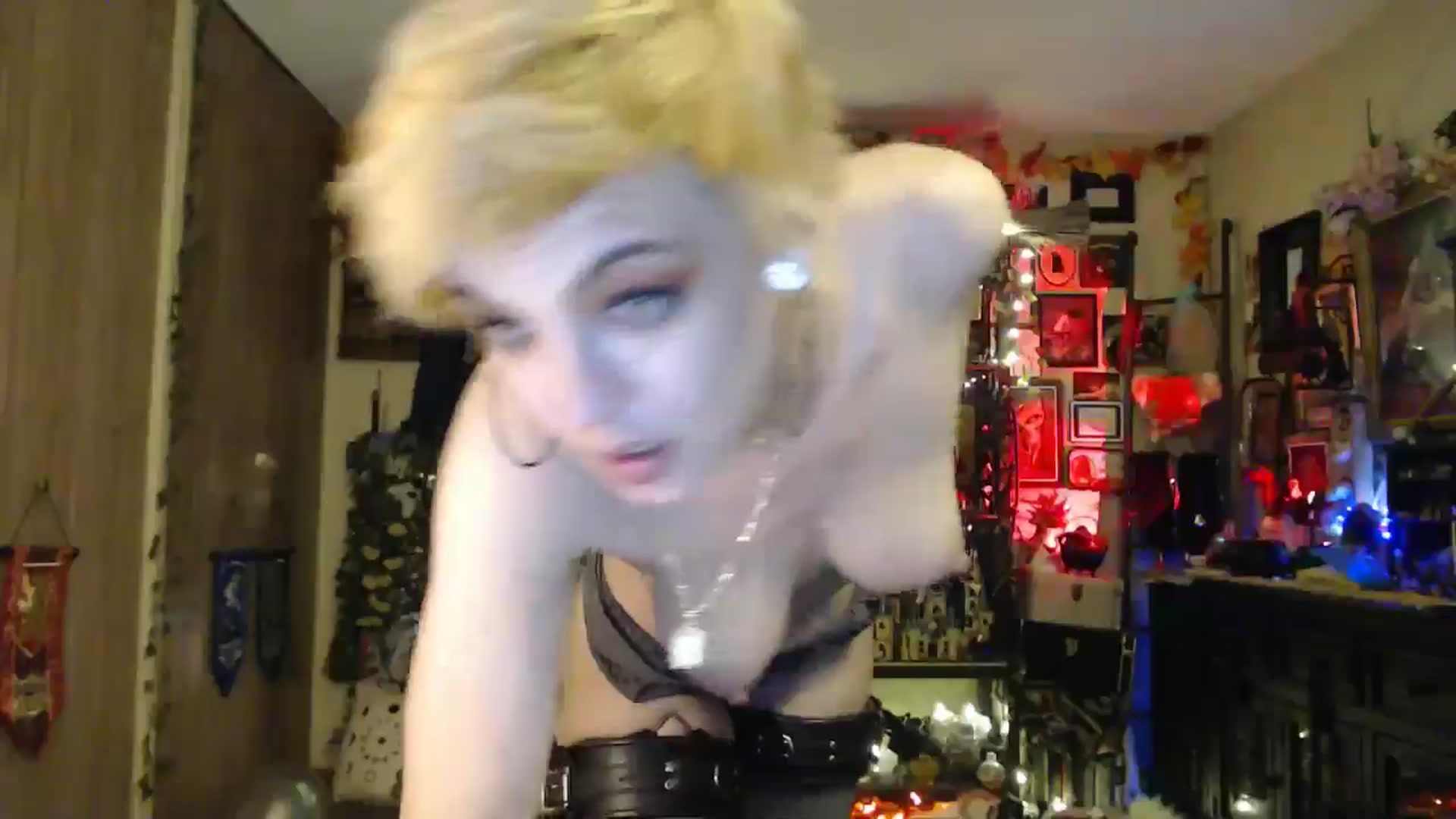 Gallery image thumbnail from Ancored's myfreecams stream on, 04/14/2025, 02:20 image 12 of 20