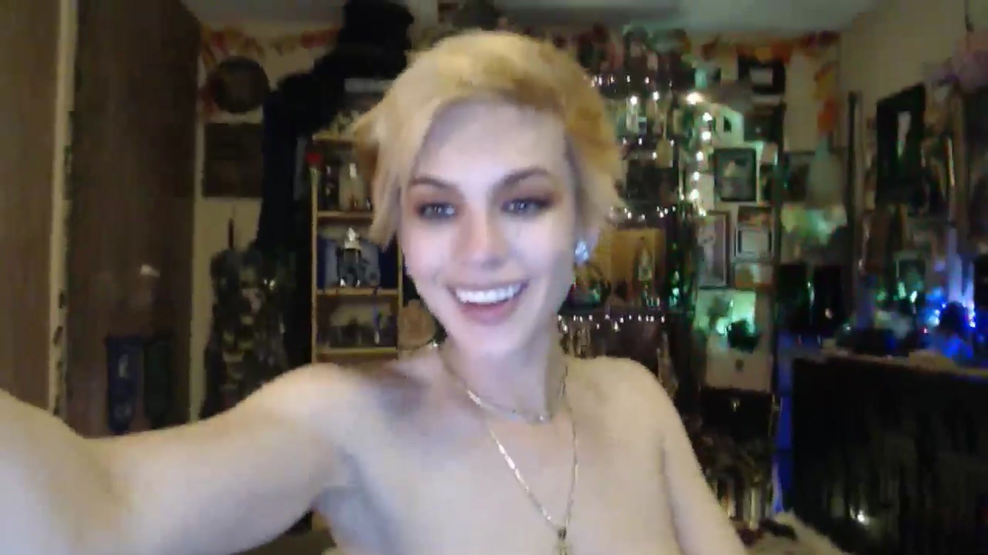 Gallery image thumbnail from Ancored's myfreecams stream on, 04/14/2025, 03:14 image 13 of 20