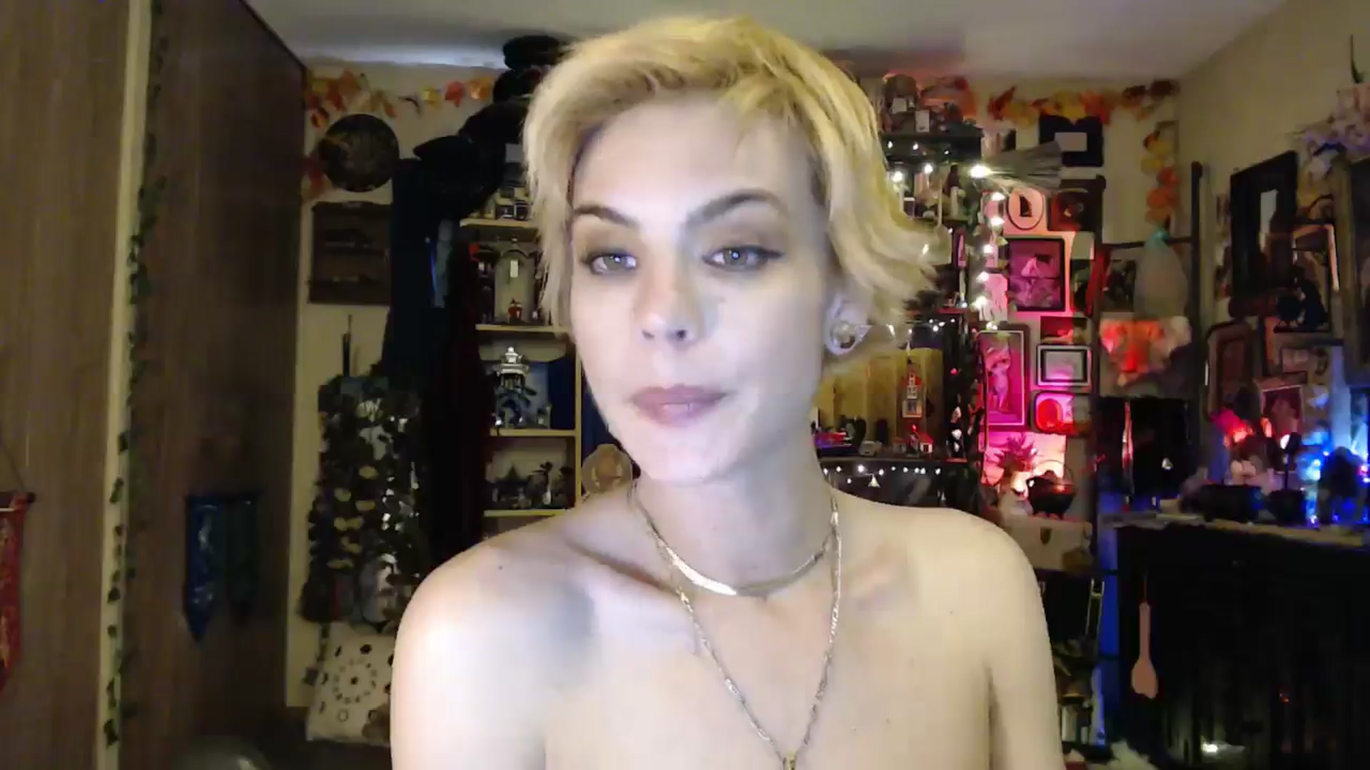 Gallery image thumbnail from Ancored's myfreecams stream on, 04/24/2025, 01:19 image 15 of 20