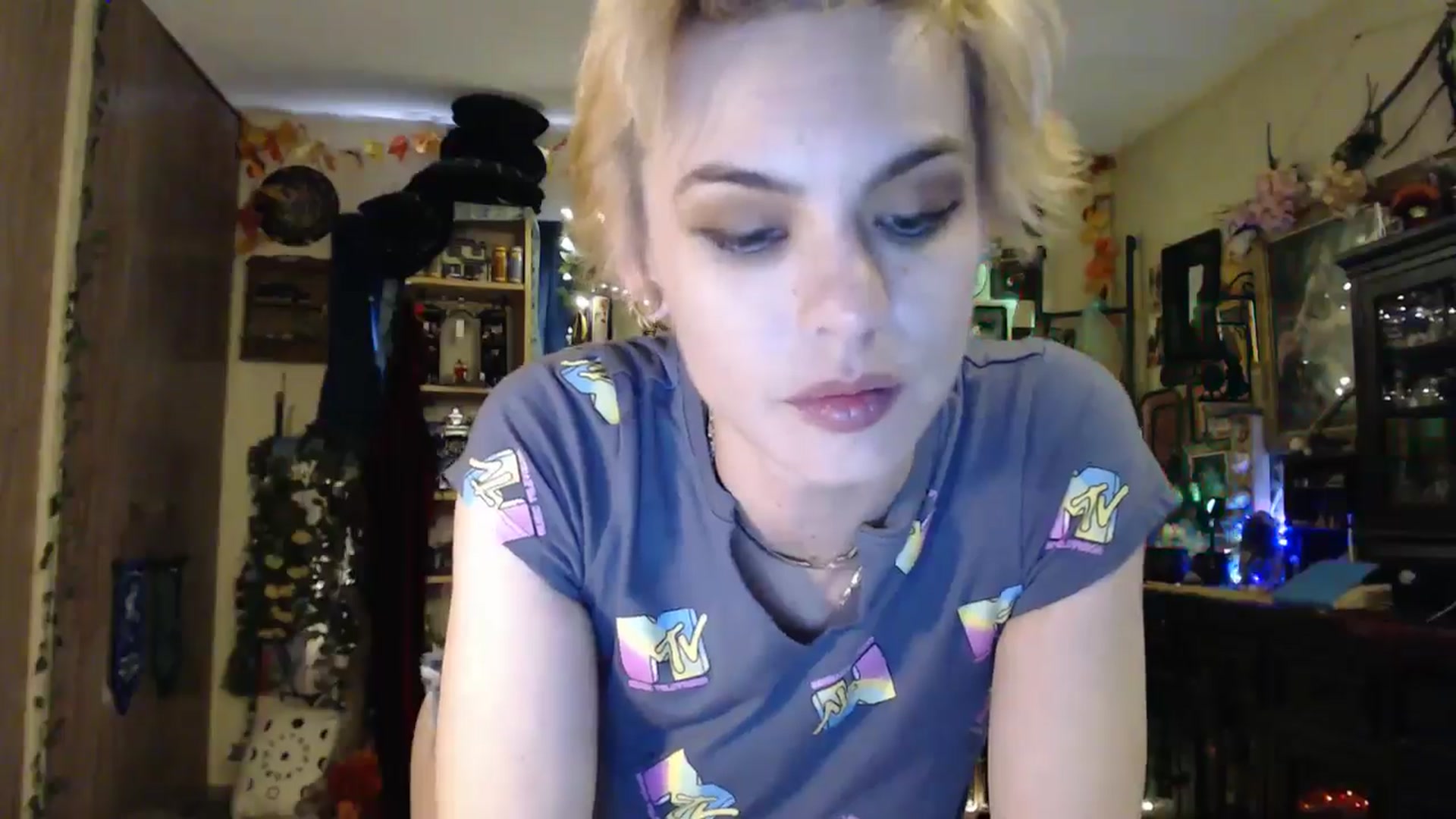 Gallery image thumbnail from Ancored's myfreecams stream on, 04/24/2025, 01:19 image 4 of 20