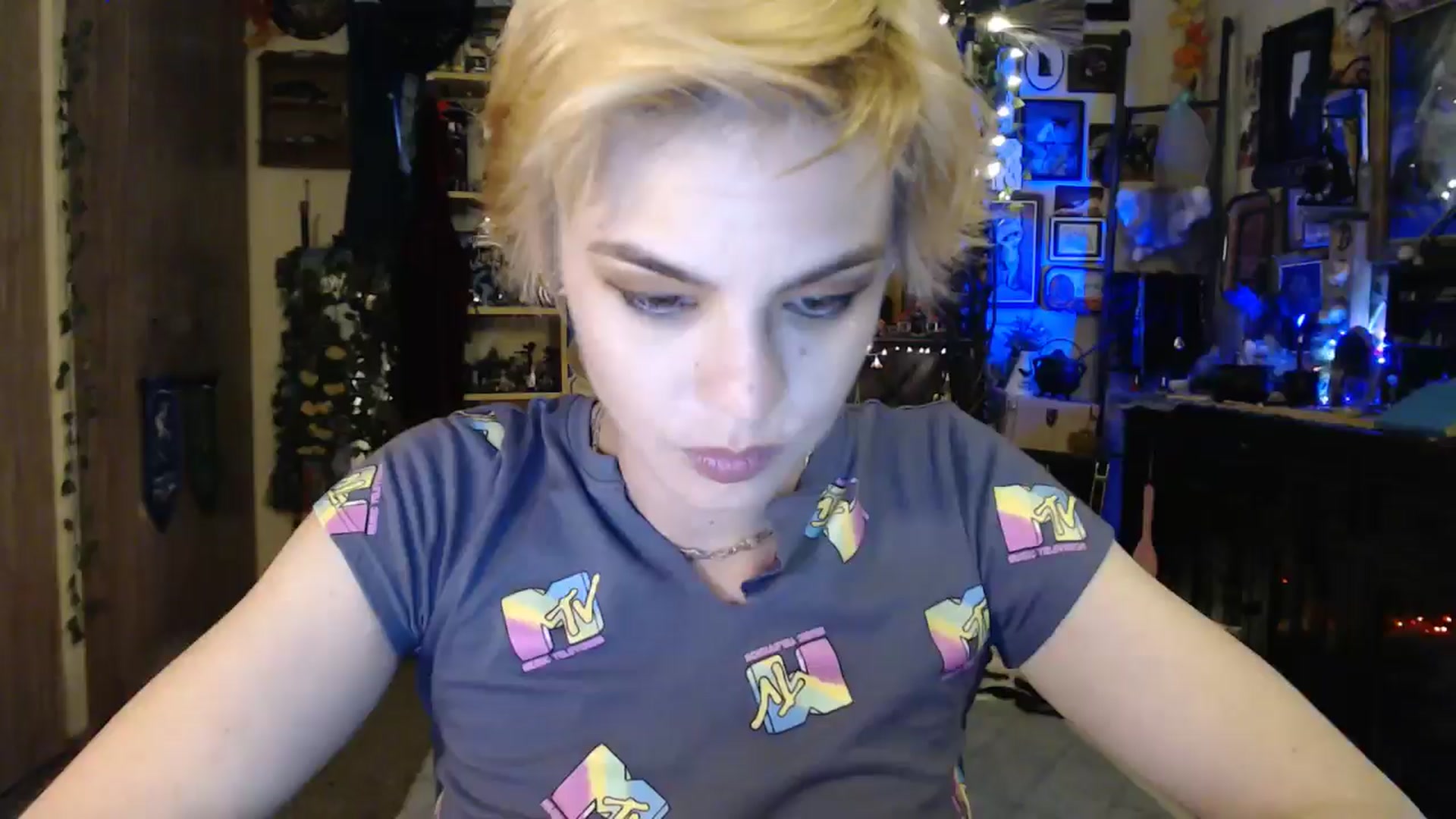 Gallery image thumbnail from Ancored's myfreecams stream on, 04/24/2025, 01:19 image 5 of 20