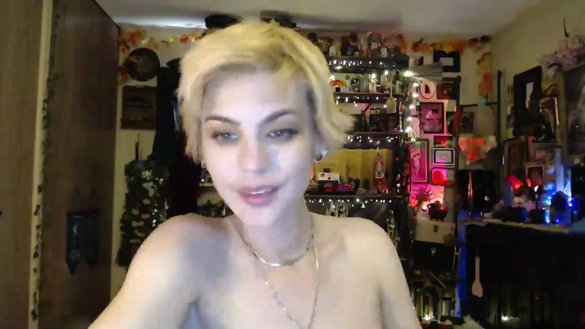 Gallery image thumbnail from Ancored's myfreecams stream on, 04/24/2025, 01:19 image 14 of 20