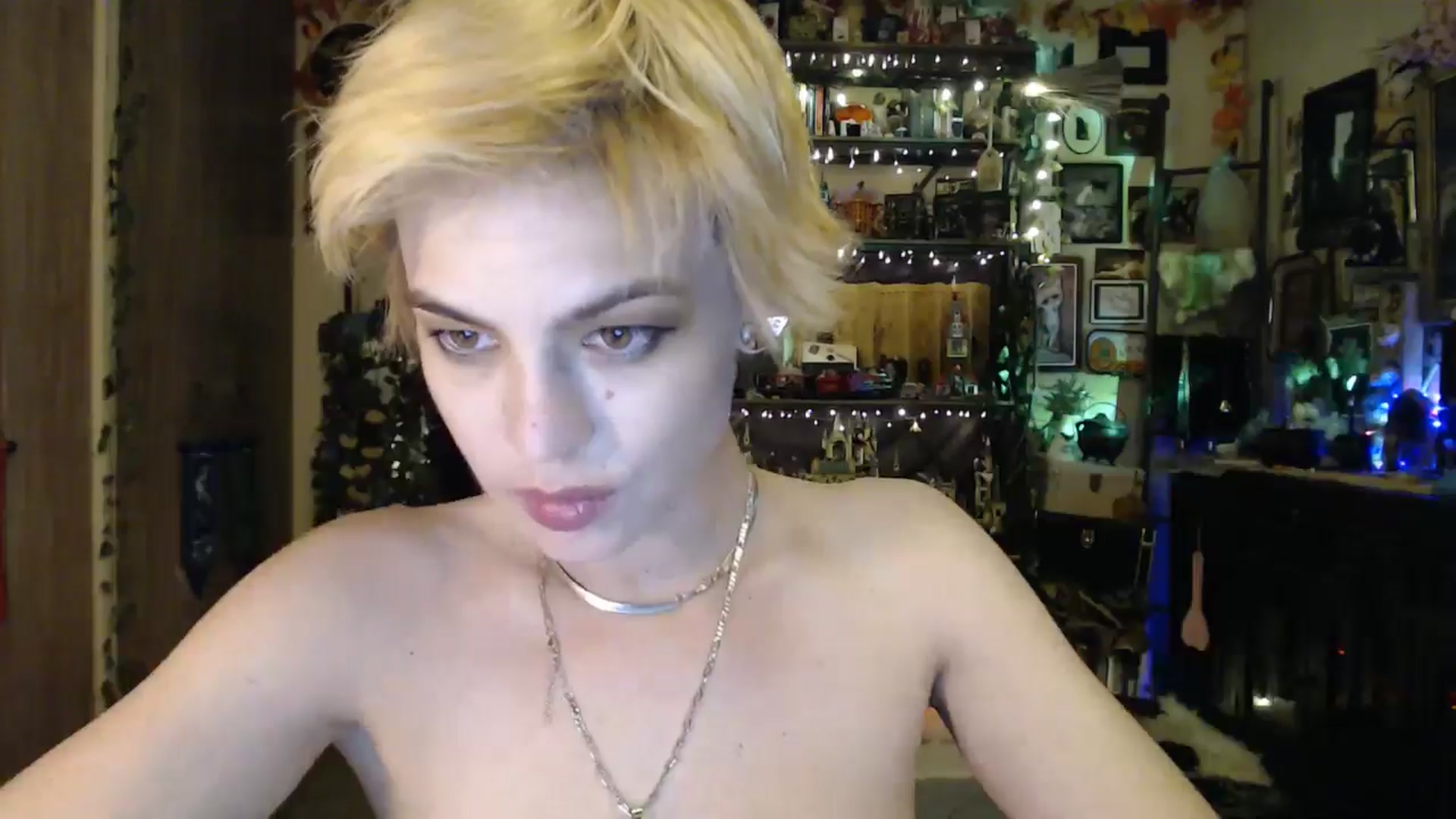Gallery image thumbnail from Ancored's myfreecams stream on, 04/24/2025, 01:19 image 20 of 20
