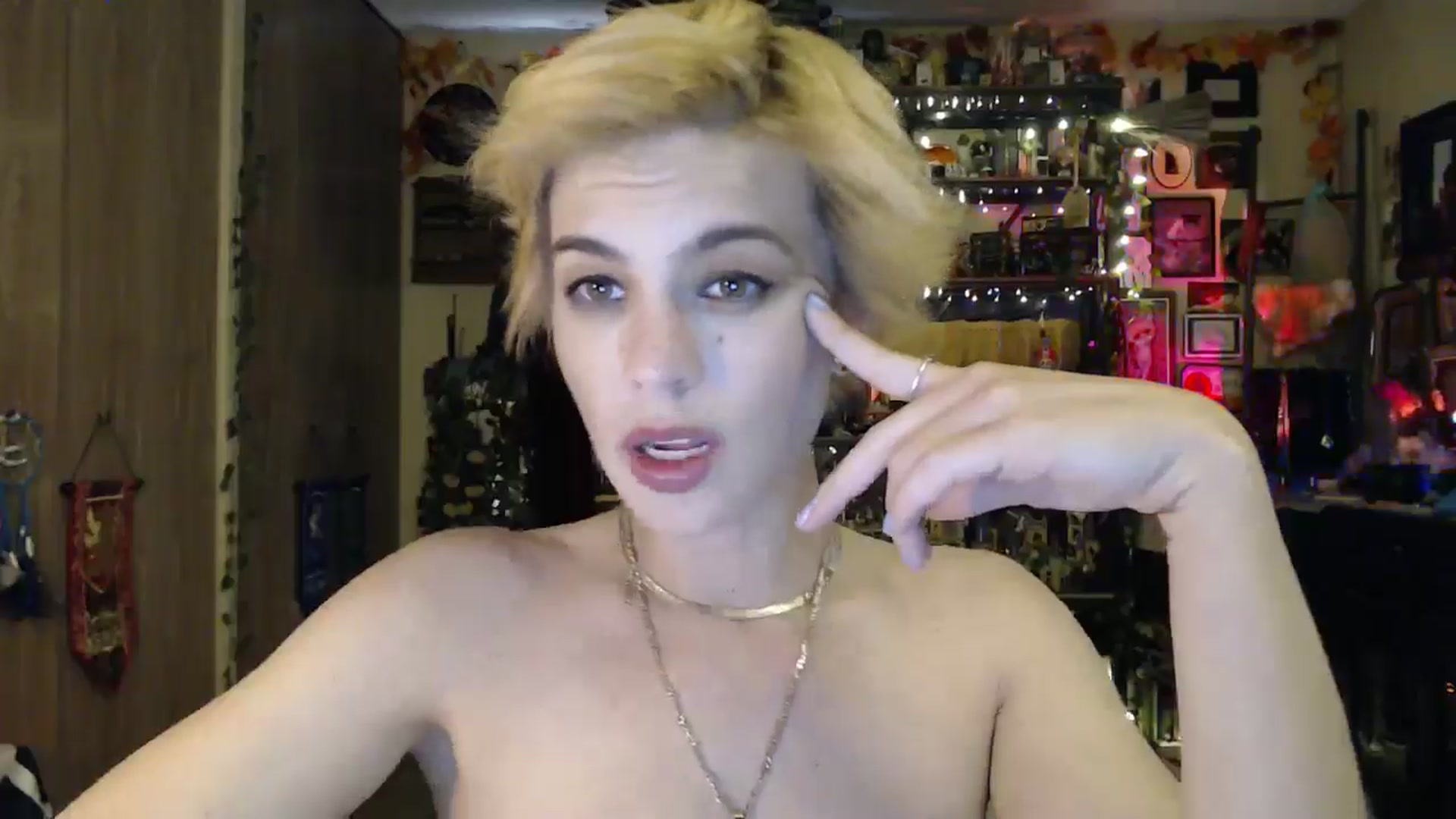 Gallery image thumbnail from Ancored's myfreecams stream on, 04/25/2025, 24:39 image 3 of 20