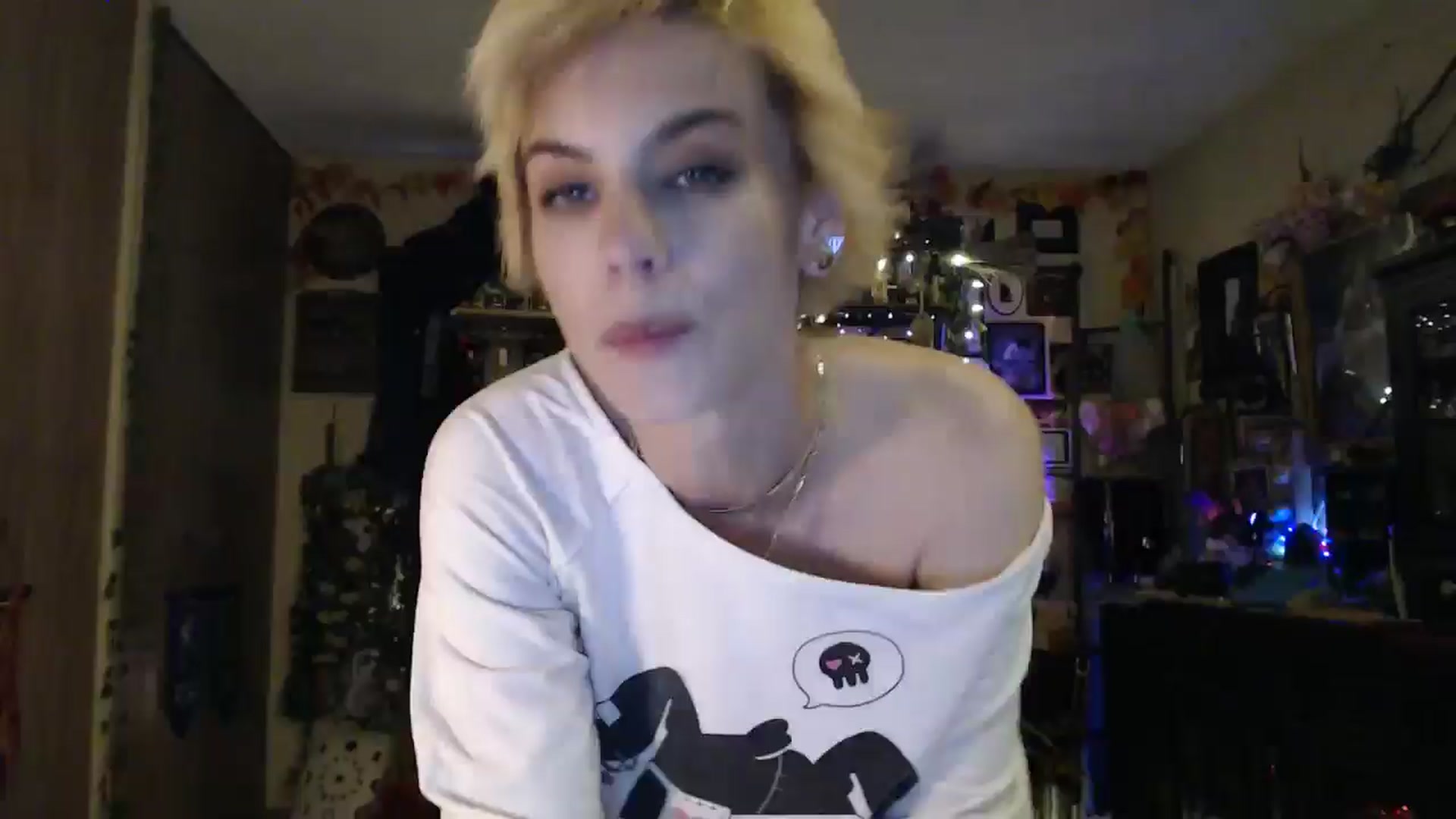 Gallery image thumbnail from Ancored's myfreecams stream on, 04/25/2025, 01:42 image 11 of 20