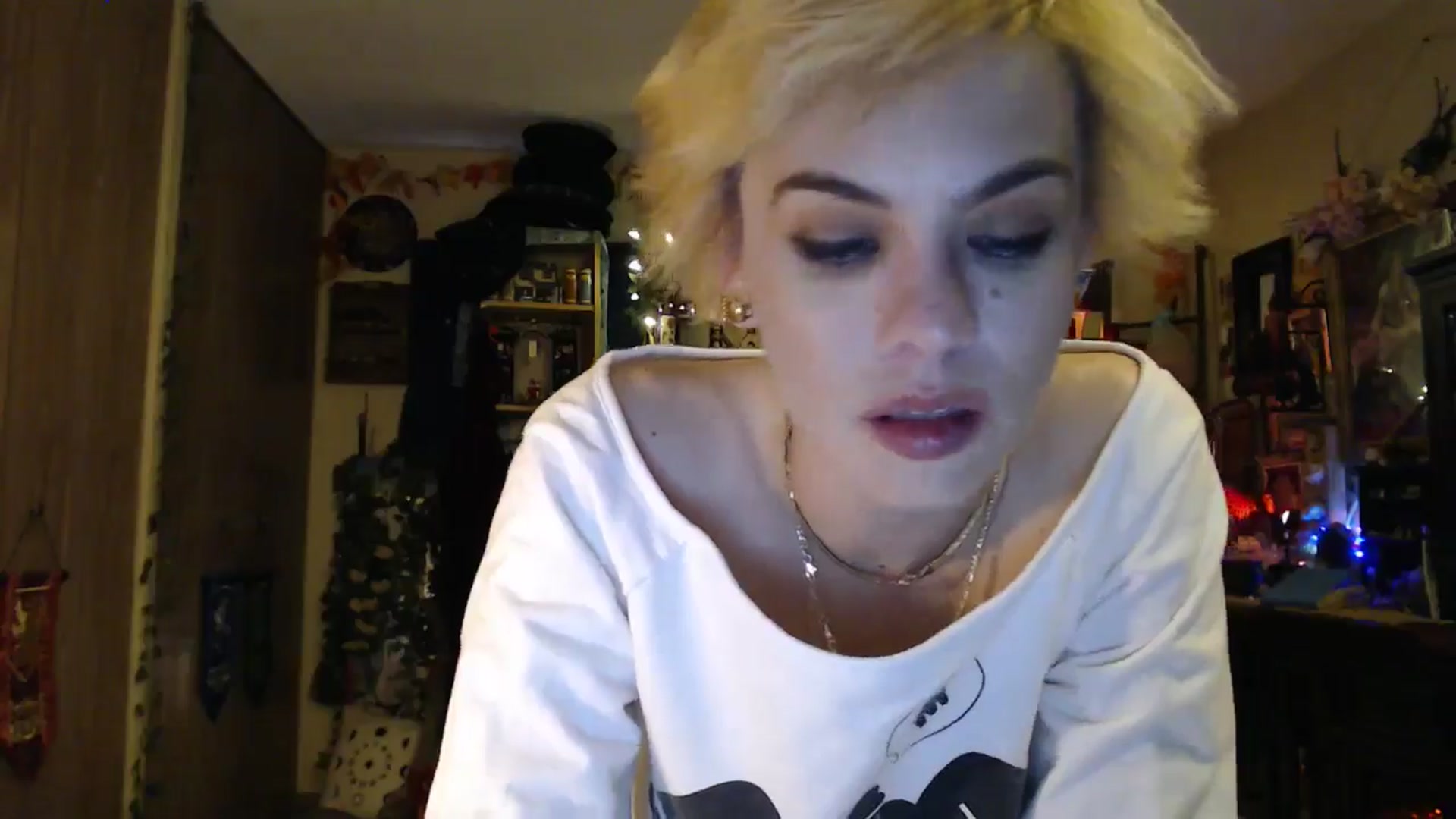 Gallery image thumbnail from Ancored's myfreecams stream on, 04/25/2025, 01:42 image 3 of 20