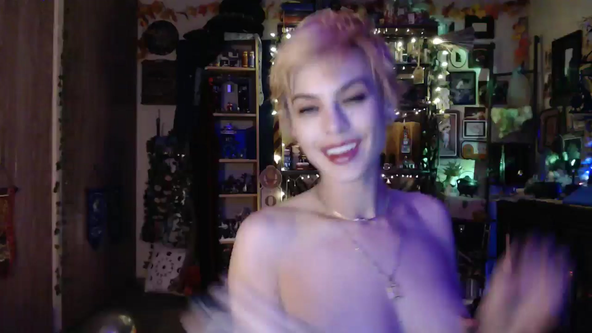 Gallery image thumbnail from Ancored's myfreecams stream on, 04/26/2025, 01:45 image 5 of 20