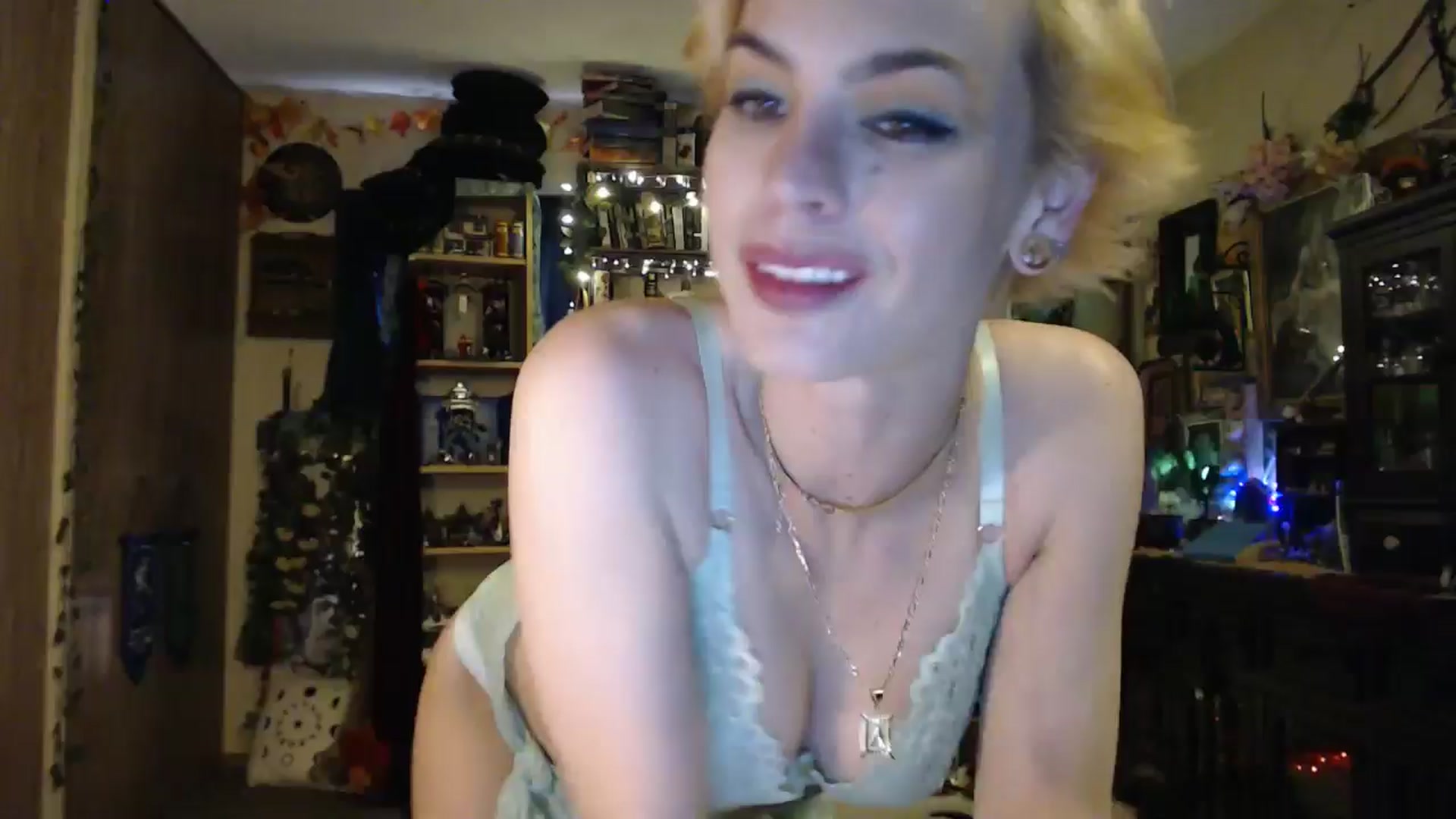 Gallery image thumbnail from Ancored's myfreecams stream on, 04/28/2025, 24:30 image 1 of 20