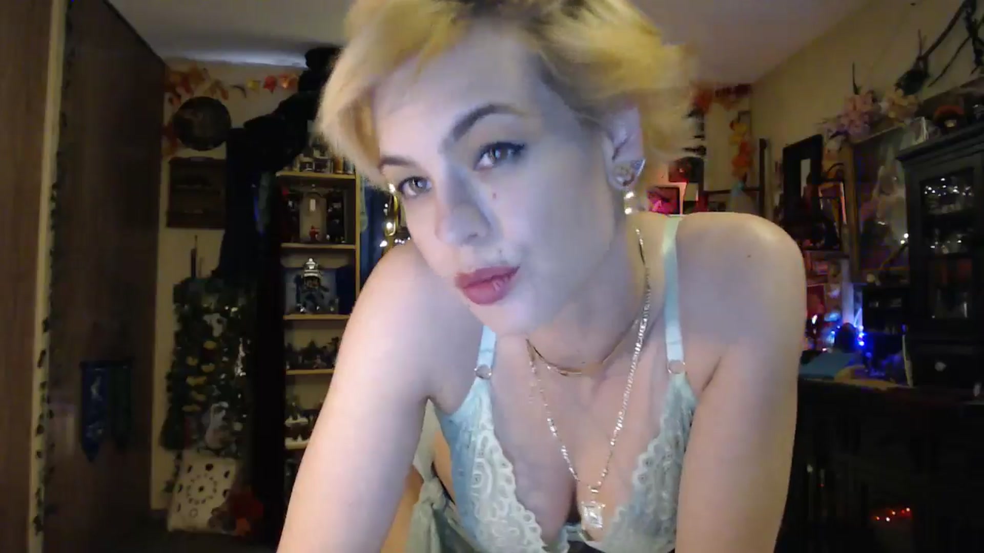Gallery image thumbnail from Ancored's myfreecams stream on, 04/28/2025, 24:30 image 5 of 20