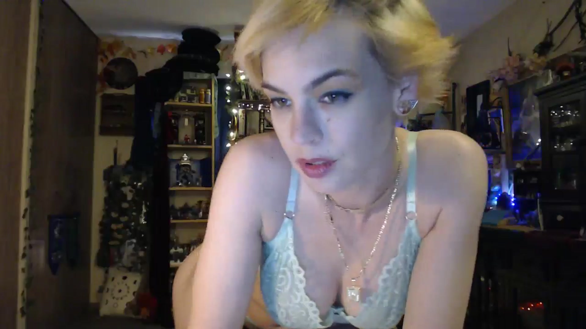 Gallery image thumbnail from Ancored's myfreecams stream on, 04/28/2025, 24:30 image 11 of 20