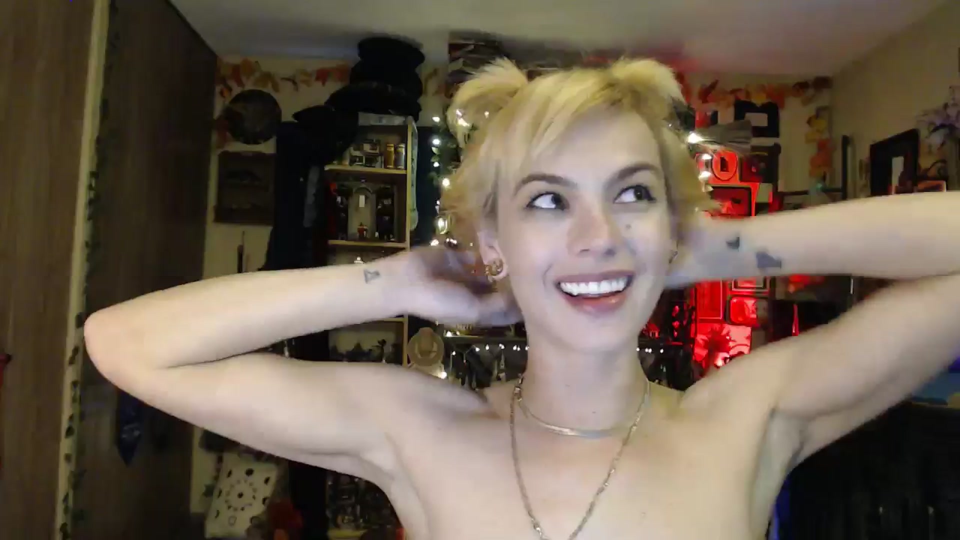 Gallery image thumbnail from Ancored's myfreecams stream on, 04/28/2025, 02:08 image 10 of 20