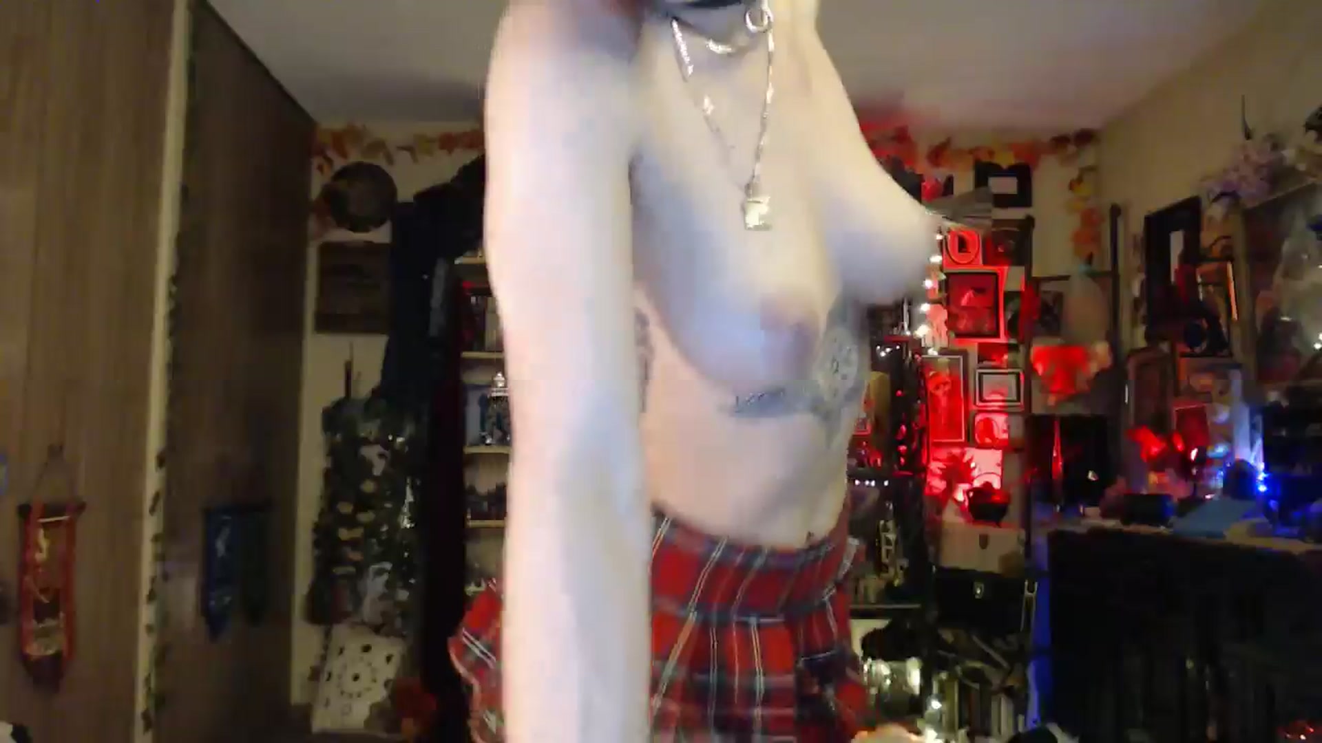 Gallery image thumbnail from Ancored's myfreecams stream on, 04/28/2025, 04:57 image 8 of 20