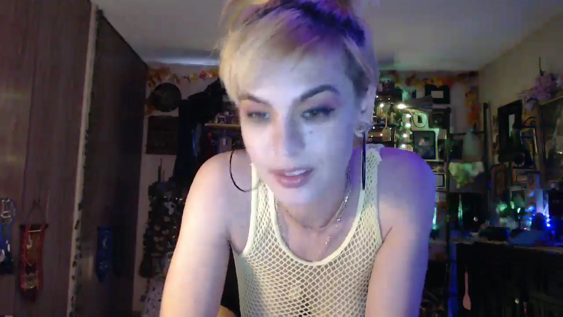 Gallery image thumbnail from Ancored's myfreecams stream on, 04/28/2025, 23:19 image 16 of 20