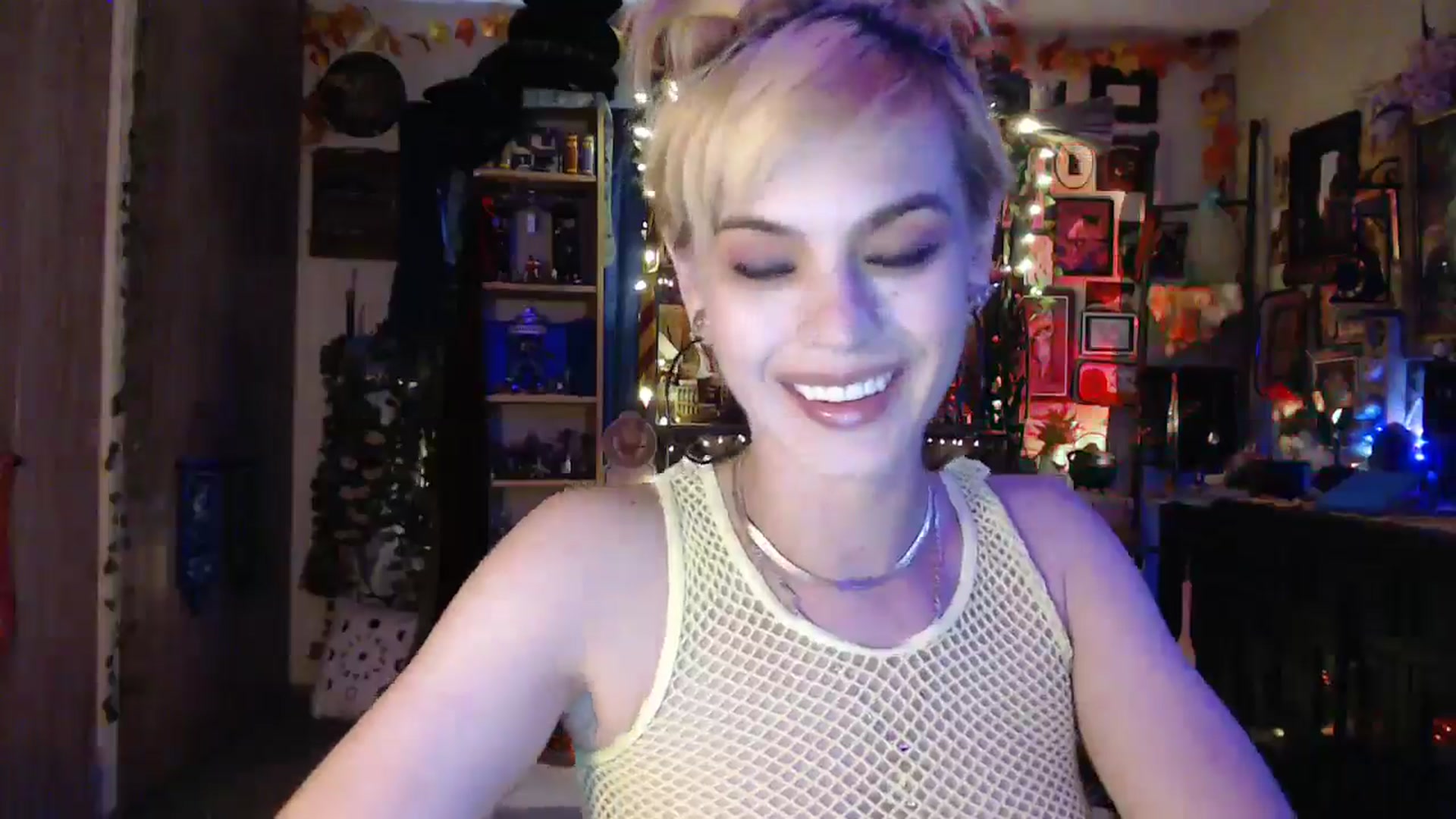 Gallery image thumbnail from Ancored's myfreecams stream on, 04/28/2025, 23:19 image 19 of 20