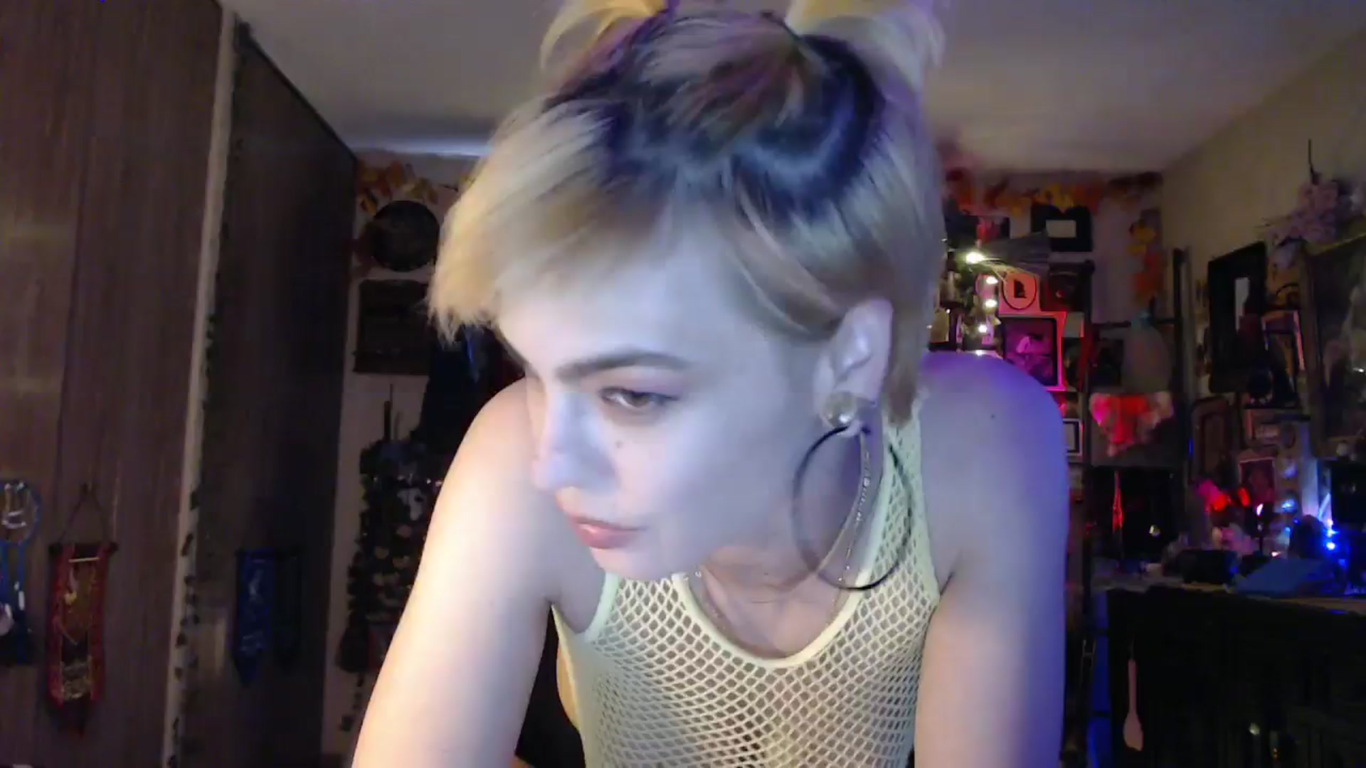 Gallery image thumbnail from Ancored's myfreecams stream on, 04/28/2025, 23:19 image 14 of 20