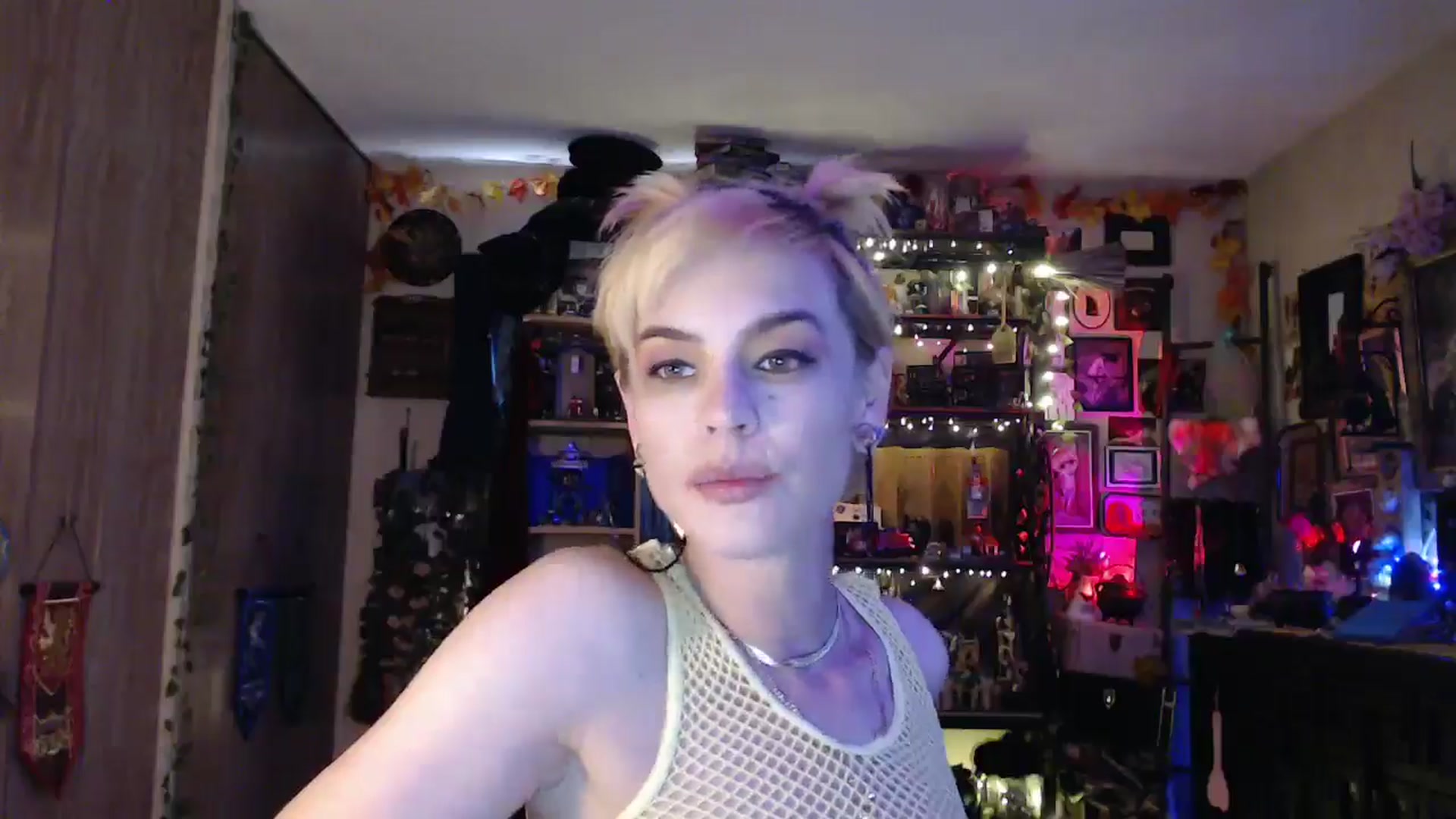 Gallery image thumbnail from Ancored's myfreecams stream on, 04/28/2025, 23:19 image 5 of 20